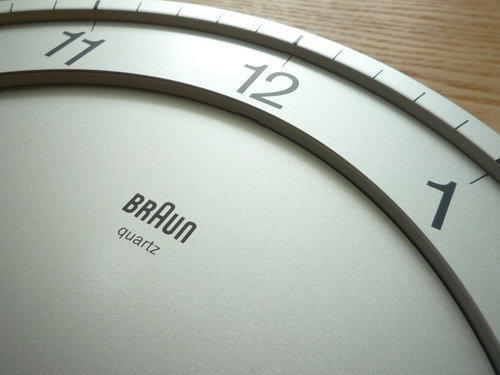 BRAUN(ブラウン)の掛け時計が70％オフ！