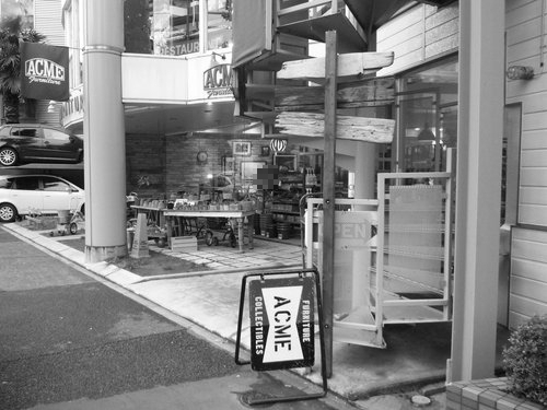 ACME FURNITURE(アクメファニチャー)閉店するんですね…