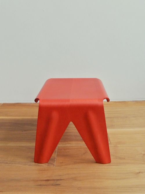 廃版になってしまったEames Children's Stool（イームズチルドレン