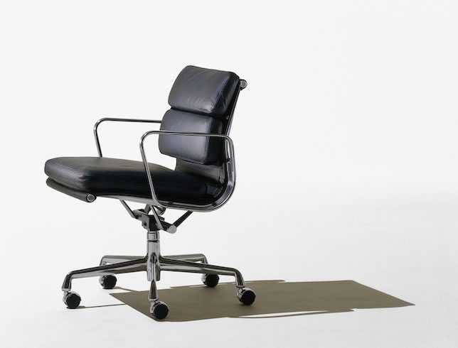 Eames Soft Pad Group Management Chair