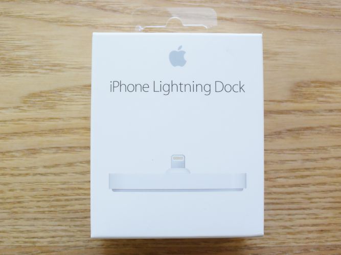 iPhone Lightning Dock使っています