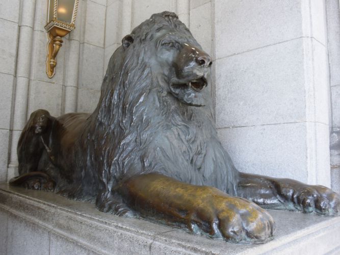 Mitsukoshi Lion