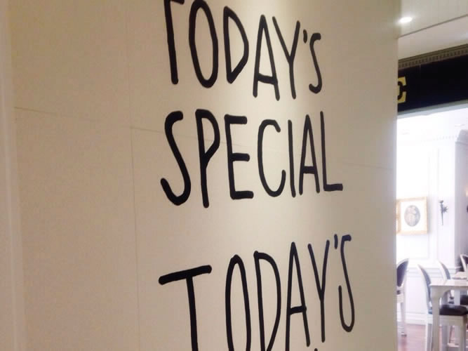 TODAY’S SPECIAL、東西でそれぞれ新店舗…と、限定マルシェバッグ