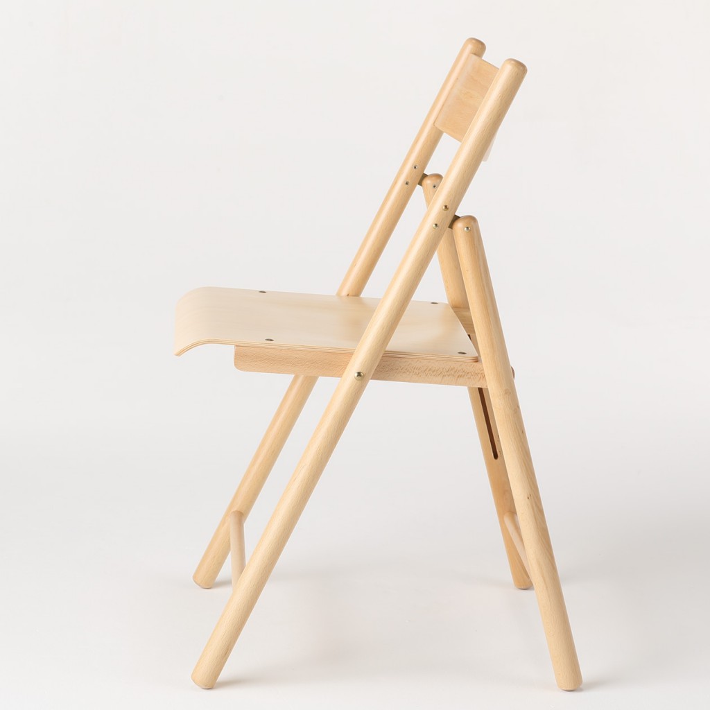 モデルチェンジ？無印良品の木の折りたたみ椅子 | インテリアブログ 22web