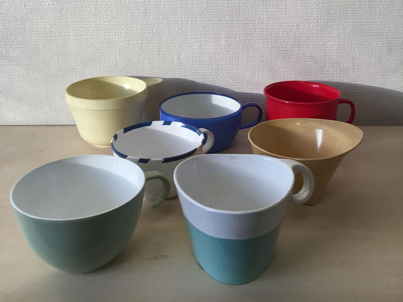 航空会社のカップを集めた企画展「Airplane Cups 展」