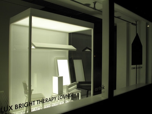 Artek COMME des GARCONS 2500lux bright therapy lounge