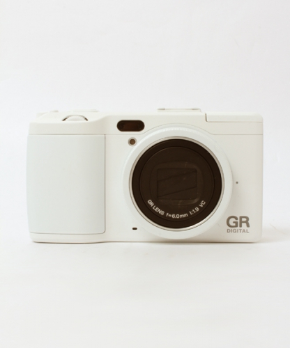 gr digital 4 allwhite2